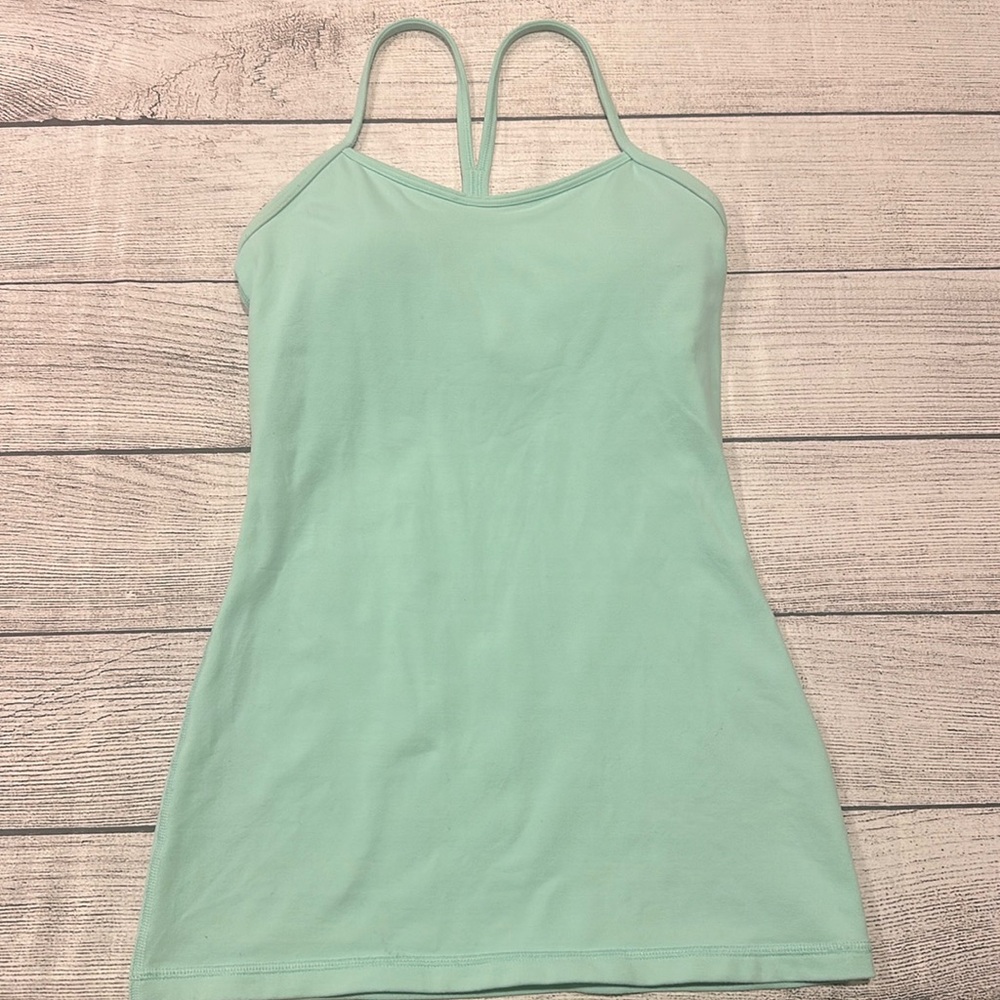 🍋Women’s Lululemon Power Pose Y tank top size 4🍋 READ